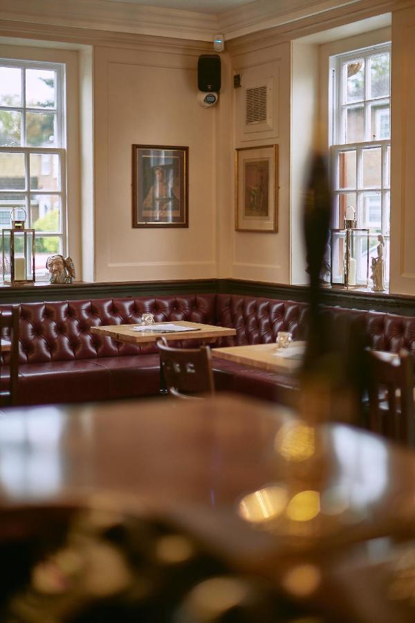梅登黑德格伦费尔勋爵旅馆住宿加早餐旅馆 外观 照片 The interior of the restaurant
