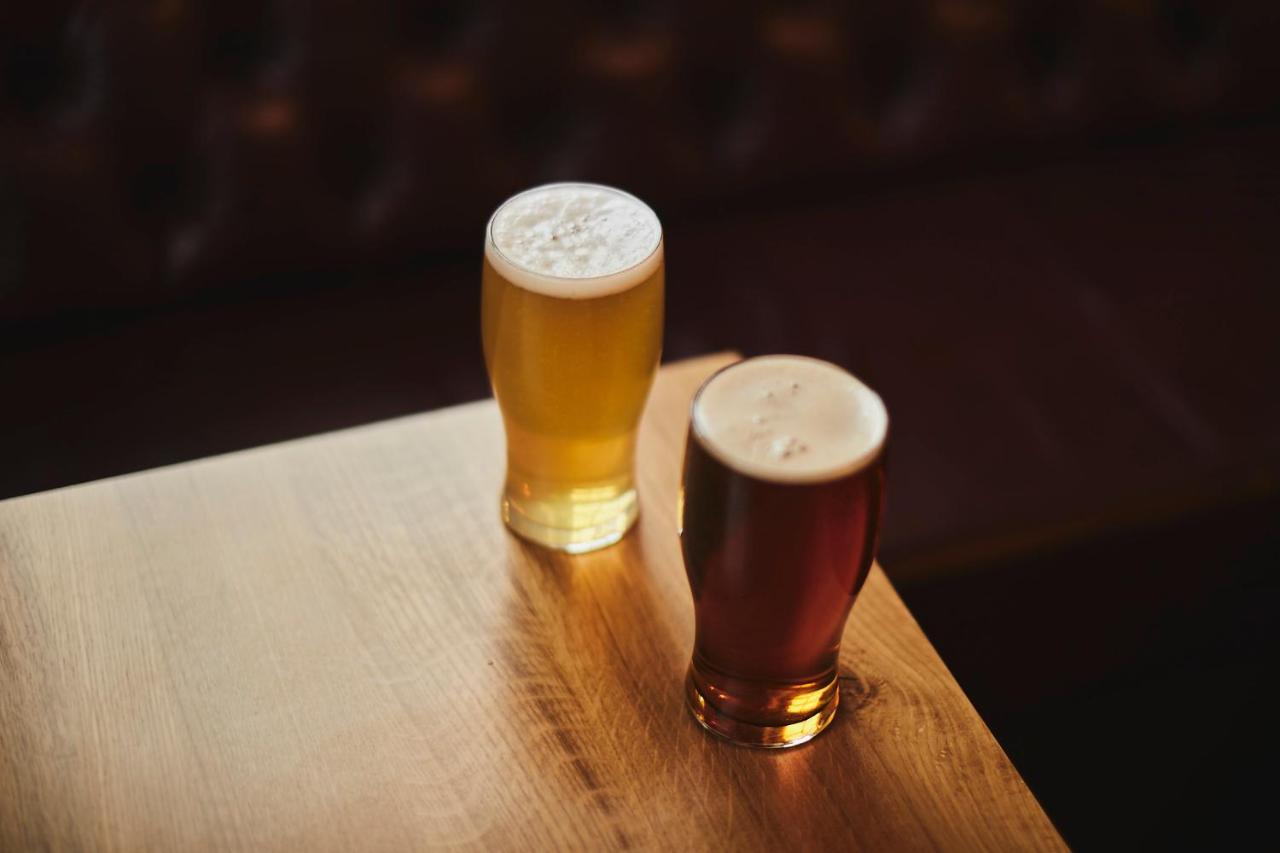 梅登黑德格伦费尔勋爵旅馆住宿加早餐旅馆 外观 照片 Two pints of beer