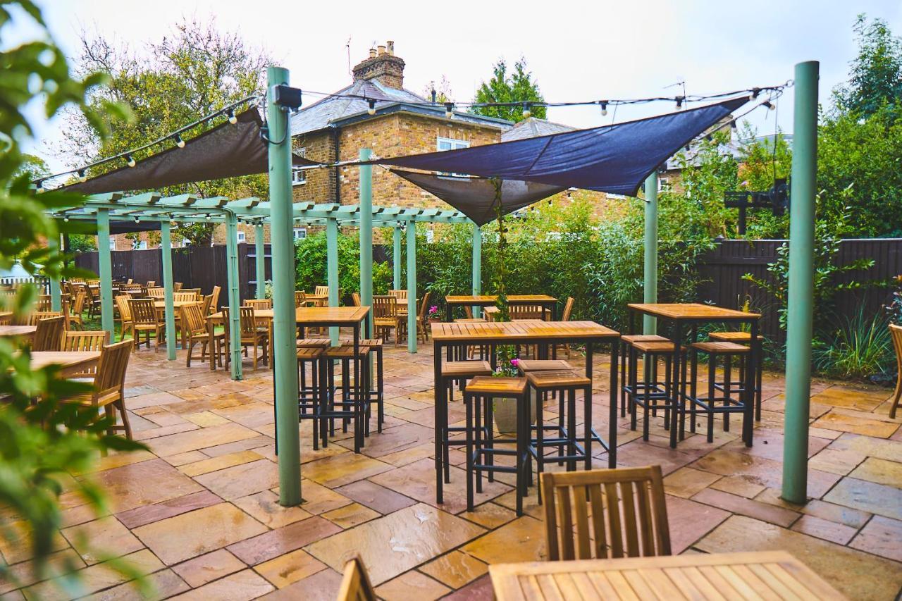 梅登黑德格伦费尔勋爵旅馆住宿加早餐旅馆 外观 照片 The roof terrace at the Duke of Cumberland